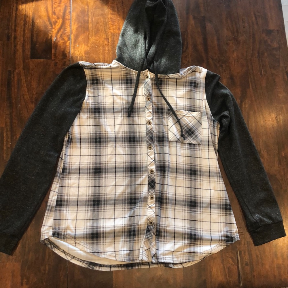 Black and White plaid long sleeve t-shirt/lightweight hoodie
